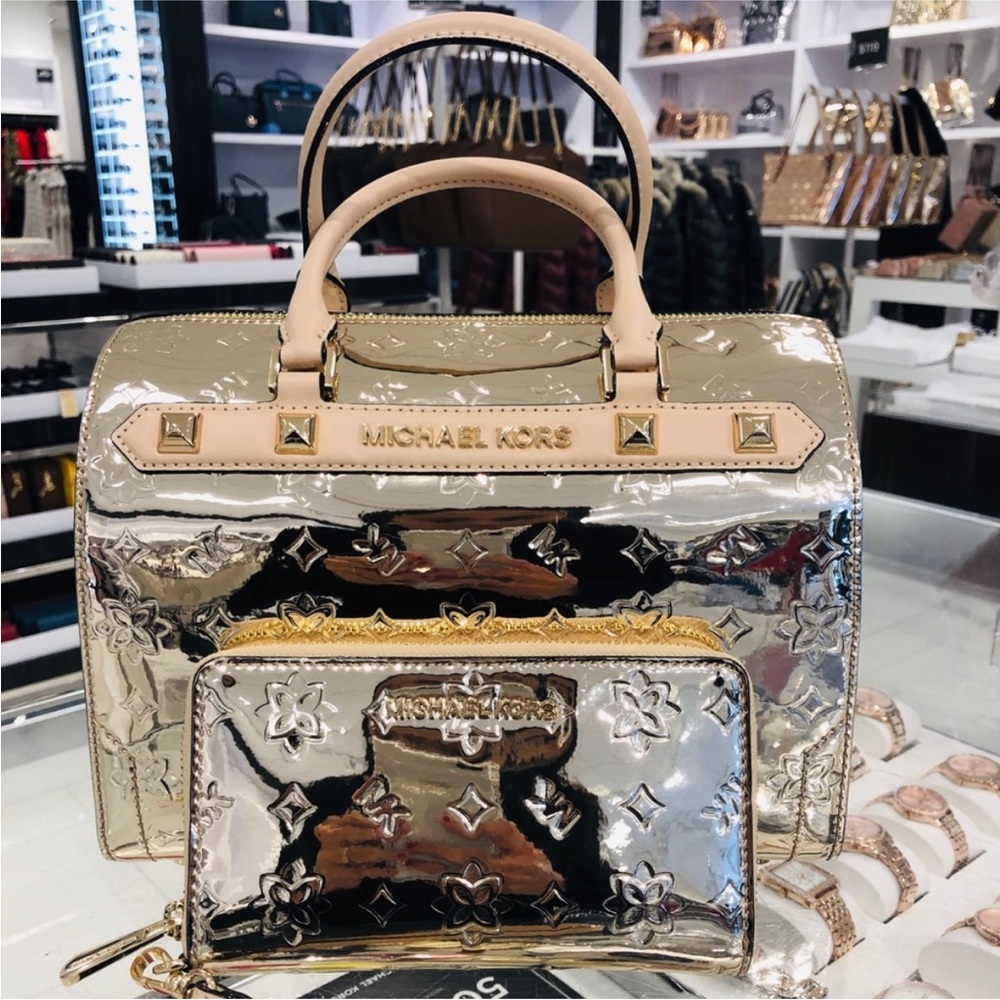 🌹 Michael Kors Kara Duffle Set in pale gold